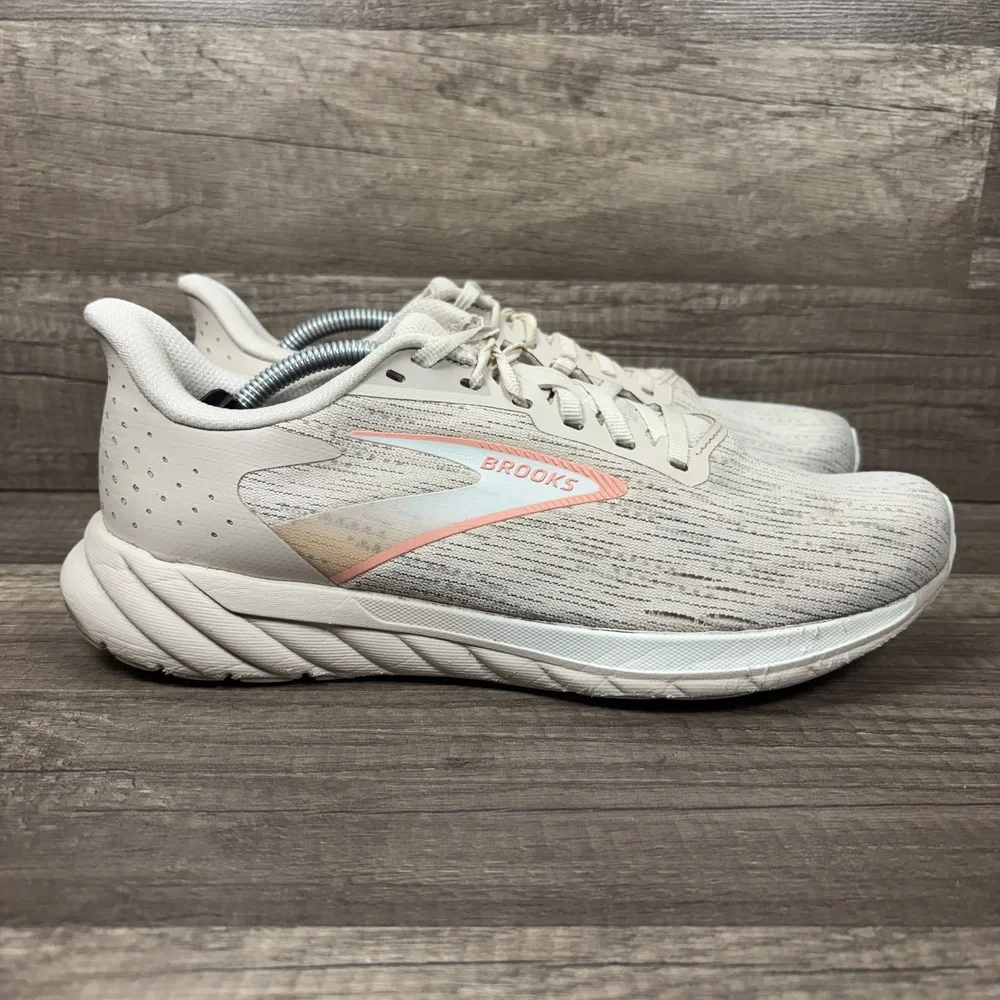 Brooks Anthem 7 Tan Womens US Size 9 EUR 40.5 1204281B273 Running Shoes